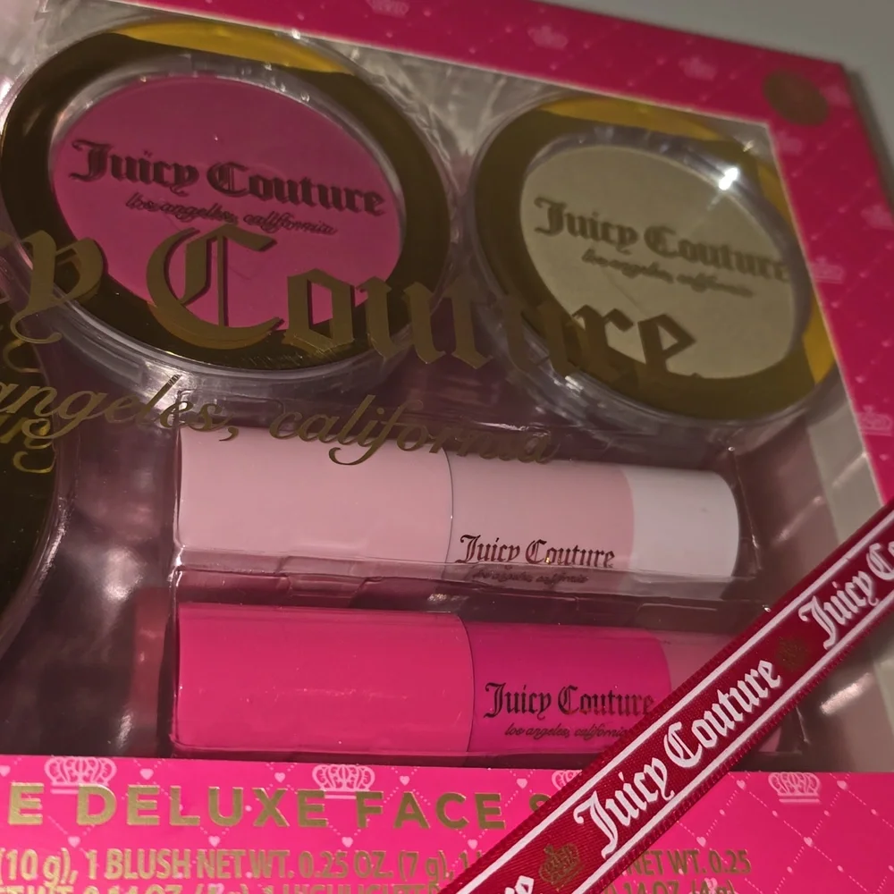 Juicy Couture 5 Piece Deluxe Makeup Set